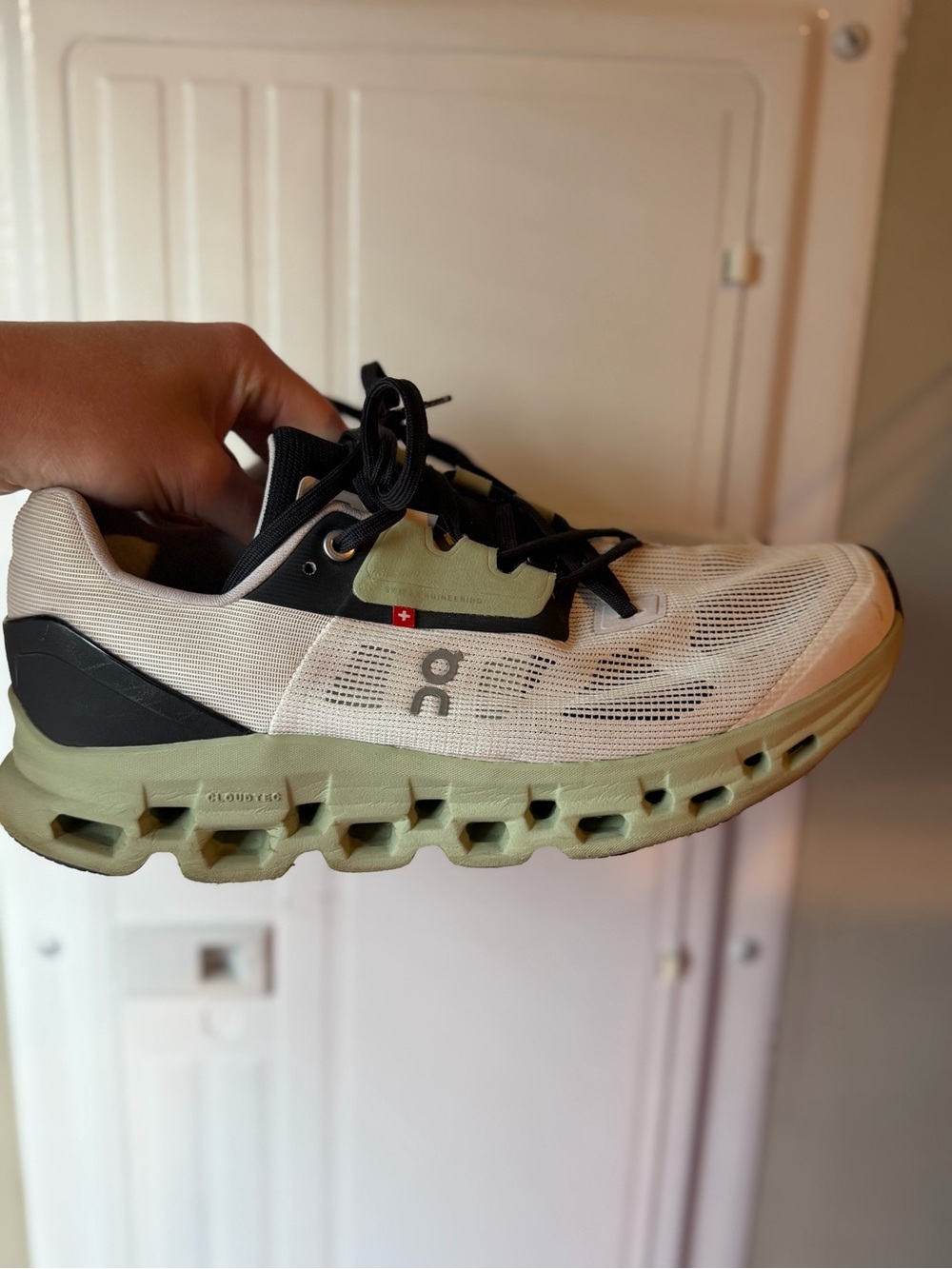 On Running Women’s Athletic Shoe - Cream & Light Green